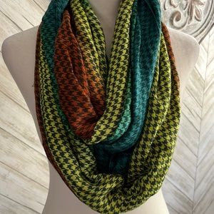 Nine West houndstooth infinity scarf, made in India